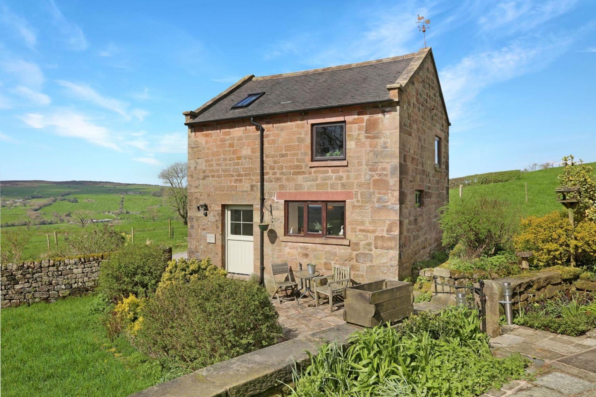 Host & Stay - Little Barn - Upper Hulme Leek Exterior photo